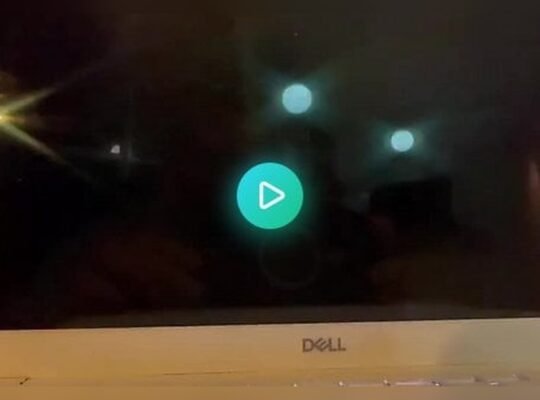 How to Fix Flickering External Monitor Connected to Laptop: Cable Specs